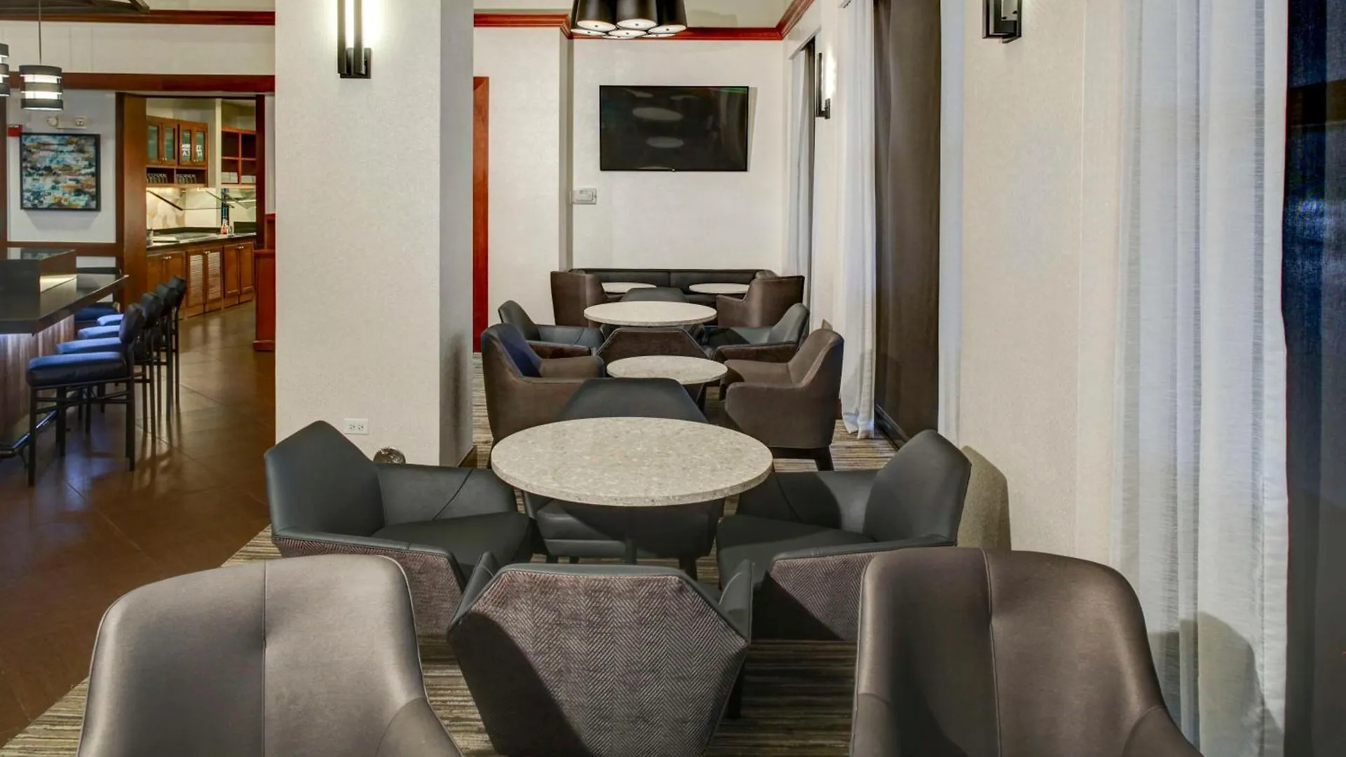 Hyatt Place Tampa Busch Gardens 3*,